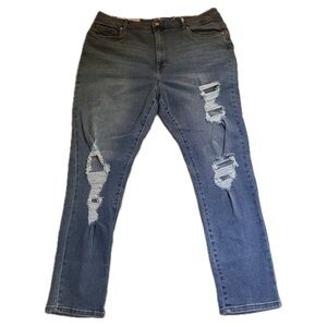 (Size 15) High Rise Curvy Distressed Straight Leg Blue Jeans